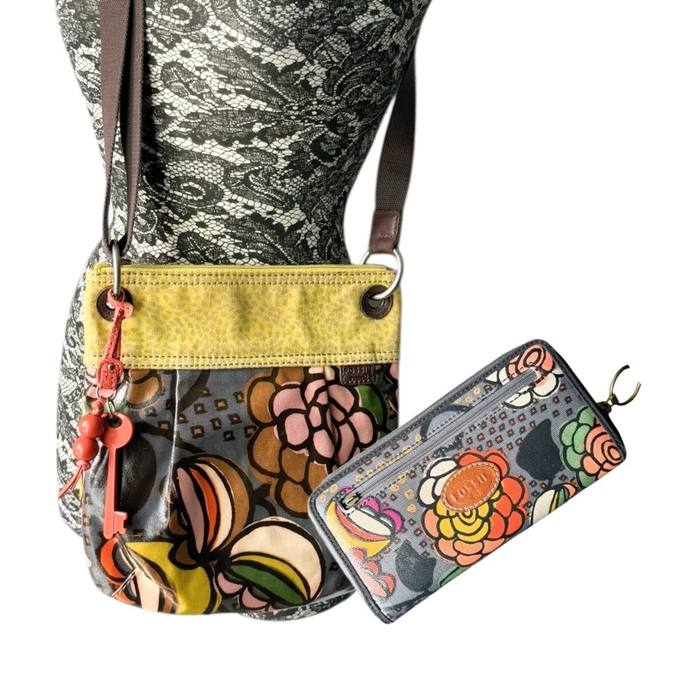 Vintage Fossil Key Per Cross Body and Wallet